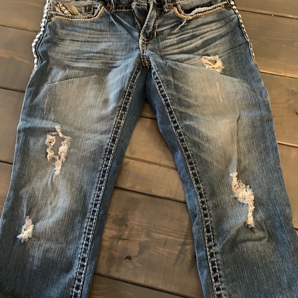 Trade Mark H distressed jean capris - Picture 2 of 3